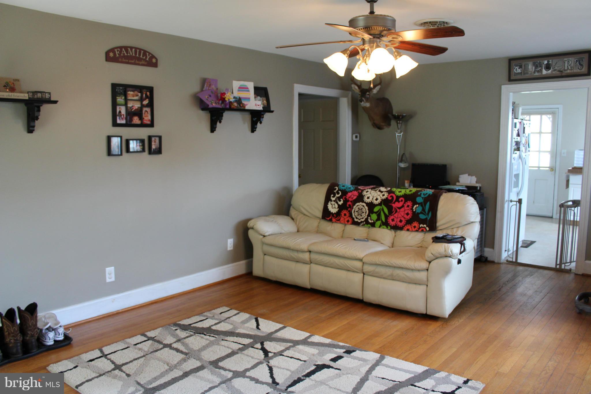 3 Liberty Street Ridgely, MD 21660 - Photo 5 of 25 Living Room