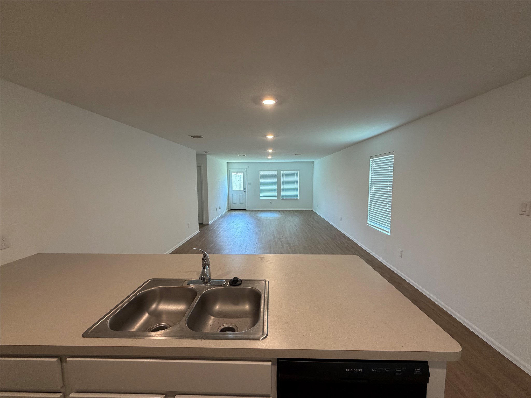14514 Woodcott Warren Way Rosharon, TX 77583 - Photo 17 of 30