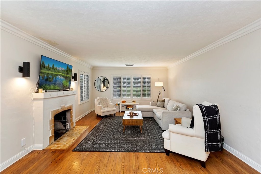 4910 Brockton Avenue Riverside, CA 92506 - Photo 11 of 35 Living Room