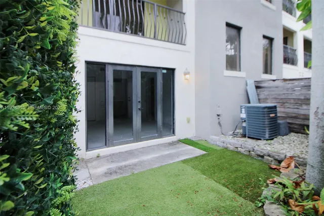 $5,000 | 3204 Bird Avenue, Unit 119, Miami, FL 33133