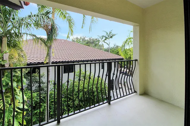 $5,000 | 3204 Bird Avenue, Unit 119, Miami, FL 33133