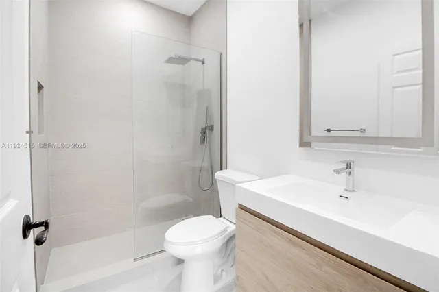 $5,000 | 3204 Bird Avenue, Unit 119, Miami, FL 33133