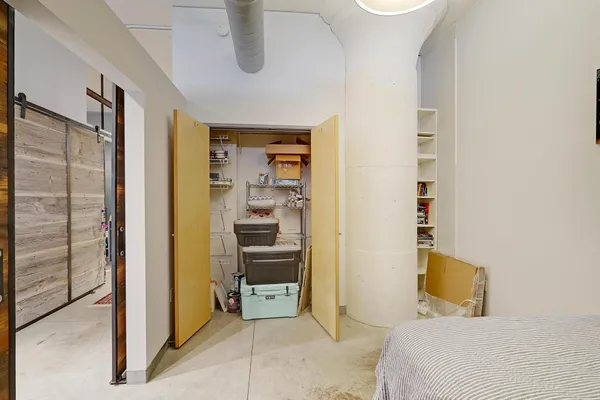 $317,500 | 250 Park Avenue, Unit 305, Minneapolis, MN 55415