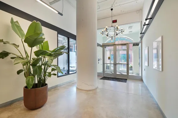 $317,500 | 250 Park Avenue, Unit 305, Minneapolis, MN 55415