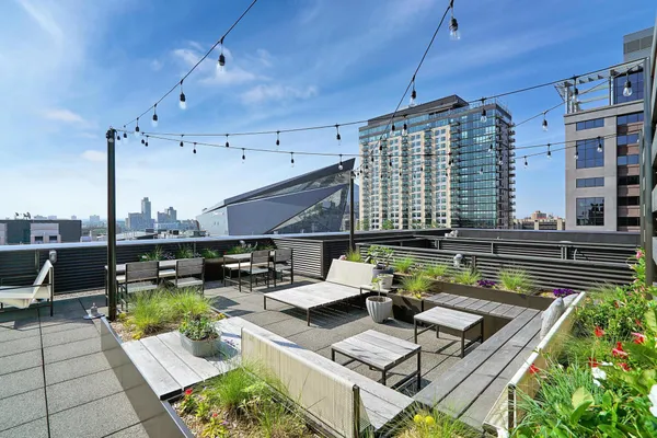 $317,500 | 250 Park Avenue, Unit 305, Minneapolis, MN 55415