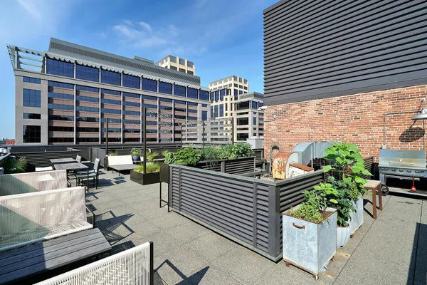 $317,500 | 250 Park Avenue, Unit 305, Minneapolis, MN 55415