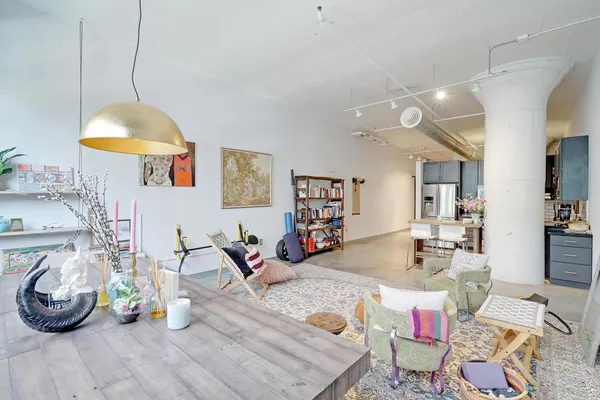 $317,500 | 250 Park Avenue, Unit 305, Minneapolis, MN 55415