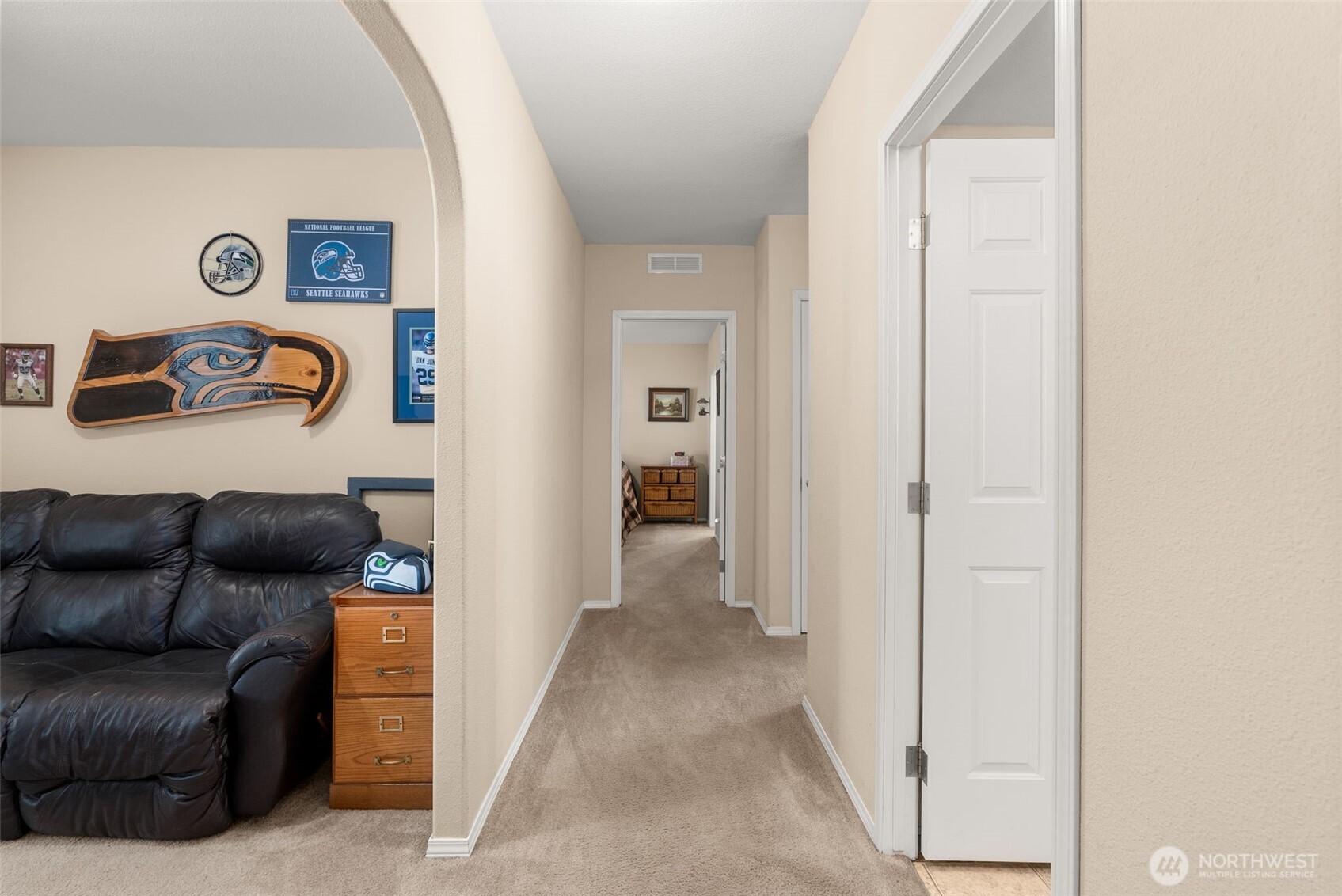 22010 Summers Road Centralia, WA 98531 - Photo 14 of 33 a living room with furniture and a window