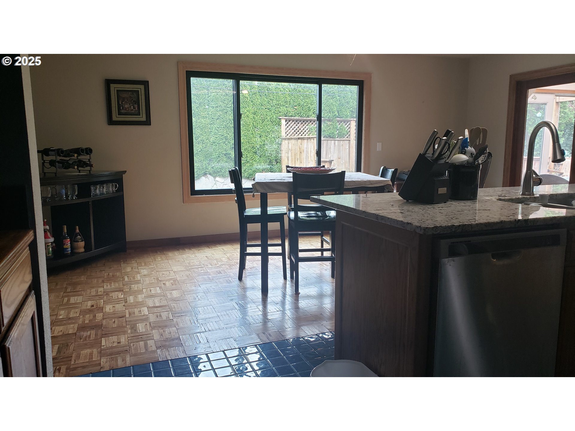 1026 Southeast 213th Avenue Gresham, OR 97030 - Photo 21 of 27 Bathroom, Continental