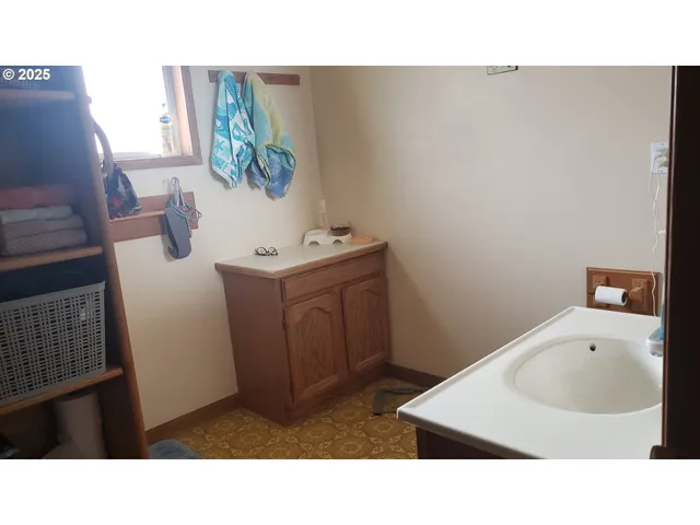 $440,000 | 1026 Southeast 213th Avenue, Gresham, OR 97030