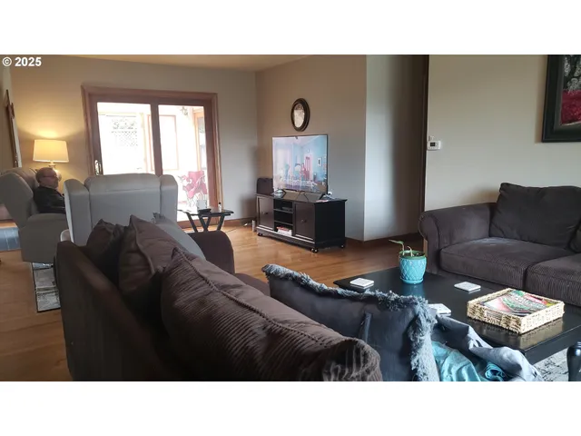 $440,000 | 1026 Southeast 213th Avenue, Gresham, OR 97030