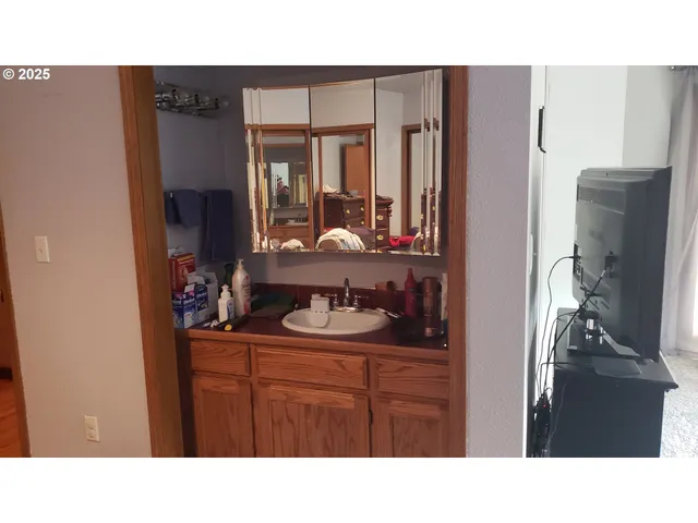 $440,000 | 1026 Southeast 213th Avenue, Gresham, OR 97030