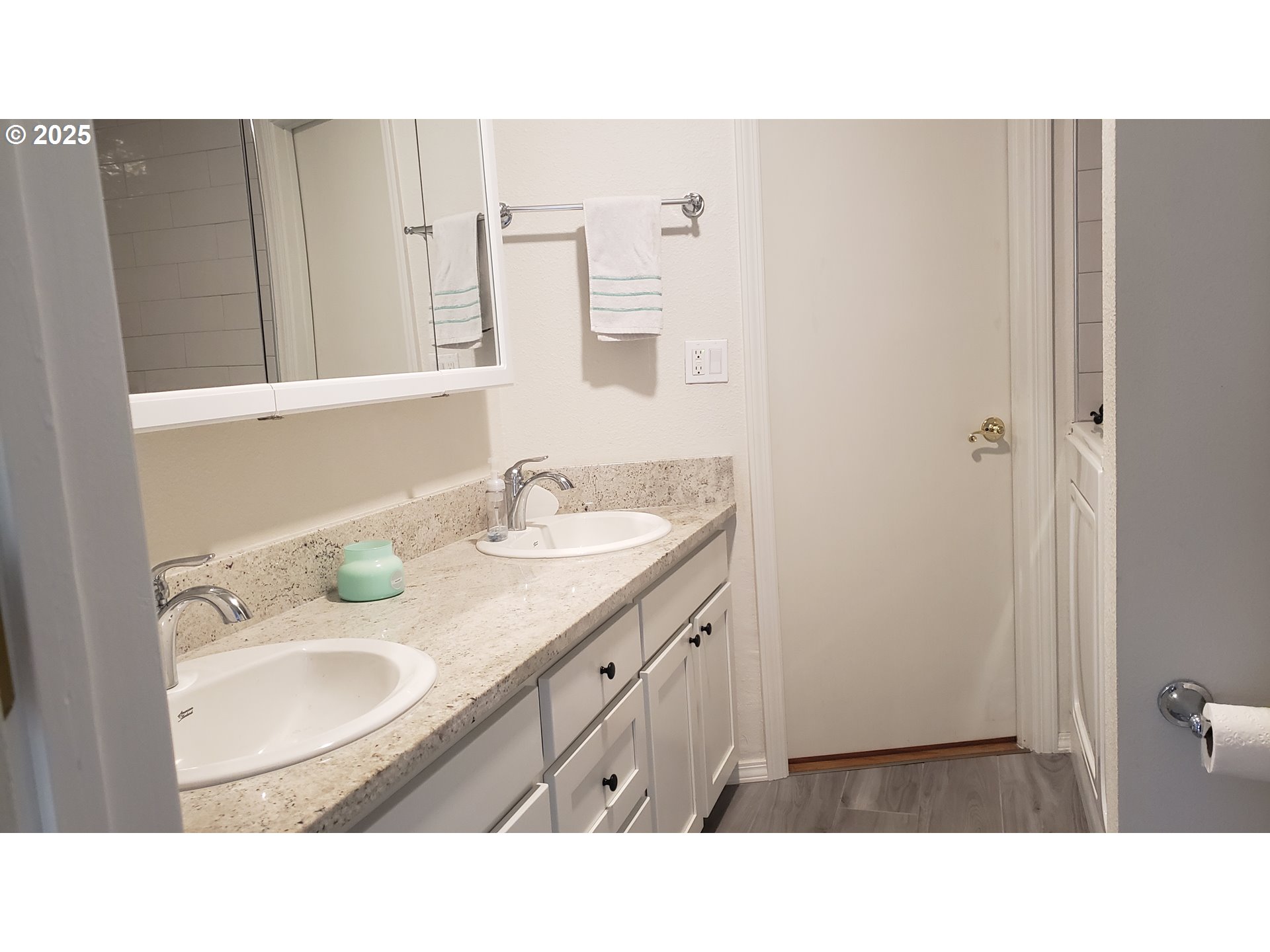 1026 Southeast 213th Avenue Gresham, OR 97030 - Photo 7 of 27 Fireplace Wood