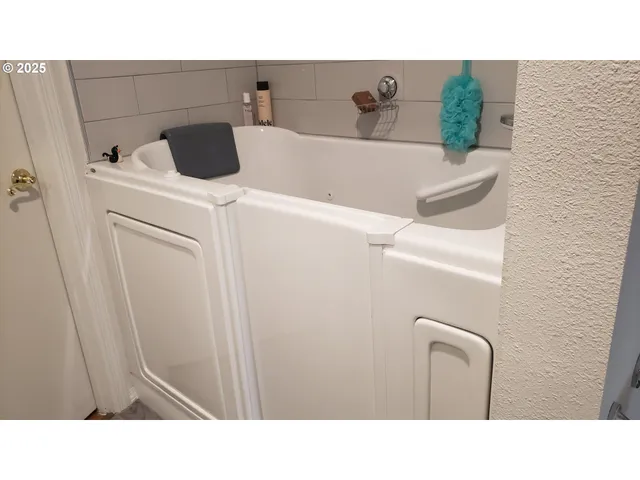 $440,000 | 1026 Southeast 213th Avenue, Gresham, OR 97030