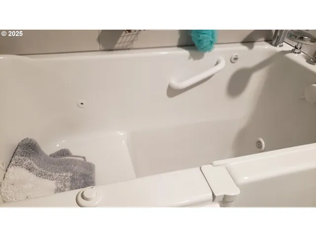 $440,000 | 1026 Southeast 213th Avenue, Gresham, OR 97030