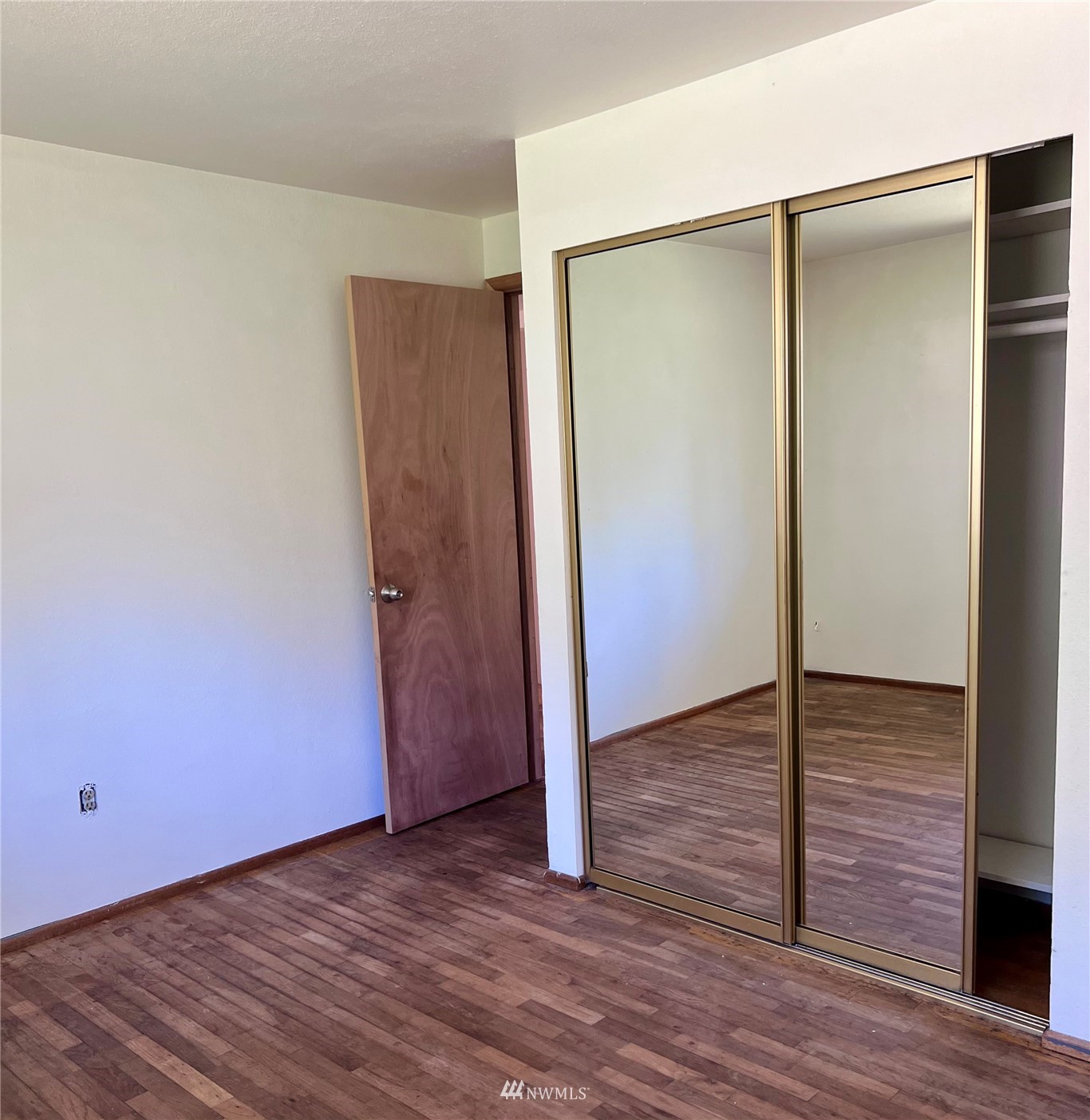 1166 Brookdale Road East Tacoma, WA 98445 - Photo 9 of 20 a view of an empty room