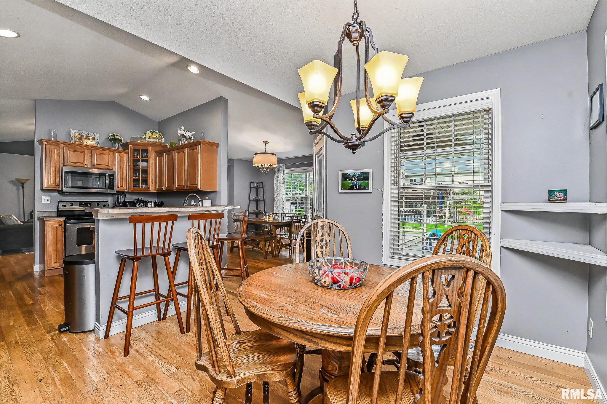 716 Simon Street Washington, IL 61571 - Photo 3 of 45