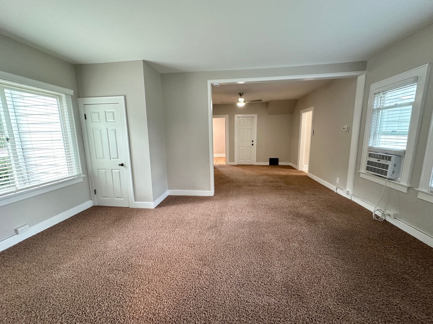 438 Ada Street, Unit 1 Cary, IL 60013 - Photo 11 of 28 Gallery Image 11
