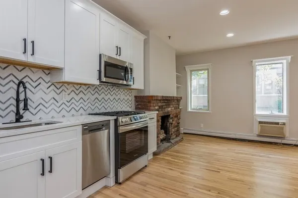 $3,500 | 367 1st Street, Unit 2, Hoboken, NJ 07030