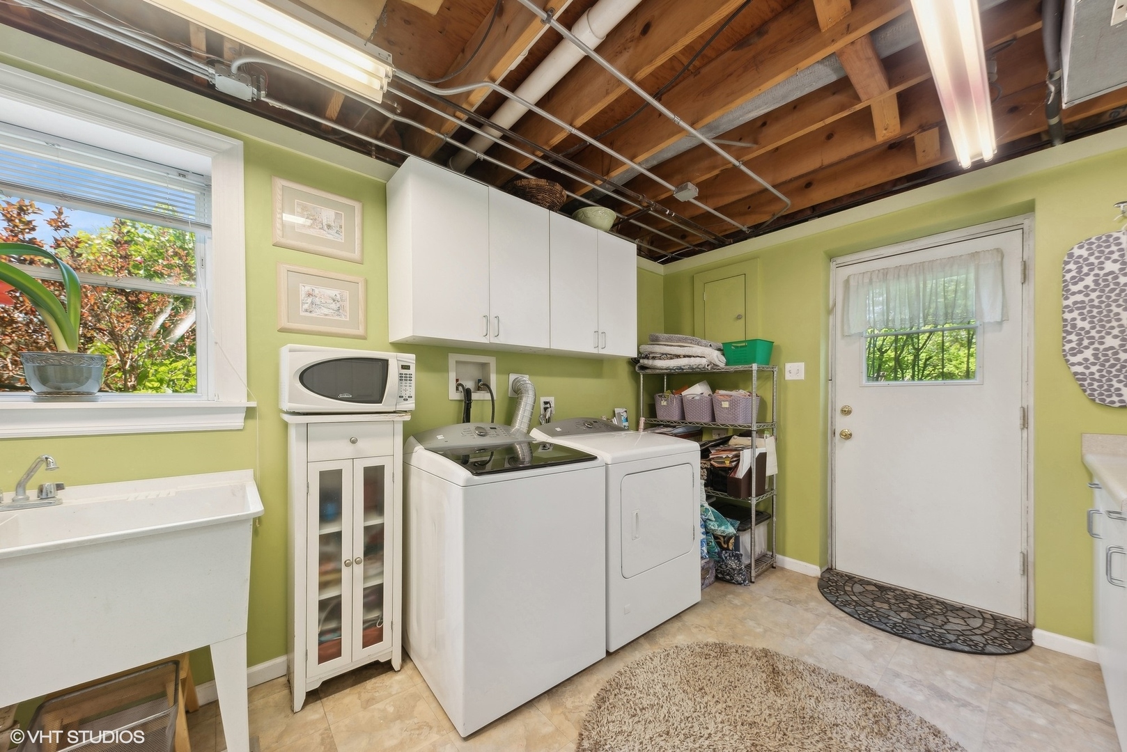 750 Leaf Court Bartlett, IL 60103 - Photo 13 of 17 a utility room with dryer and washer