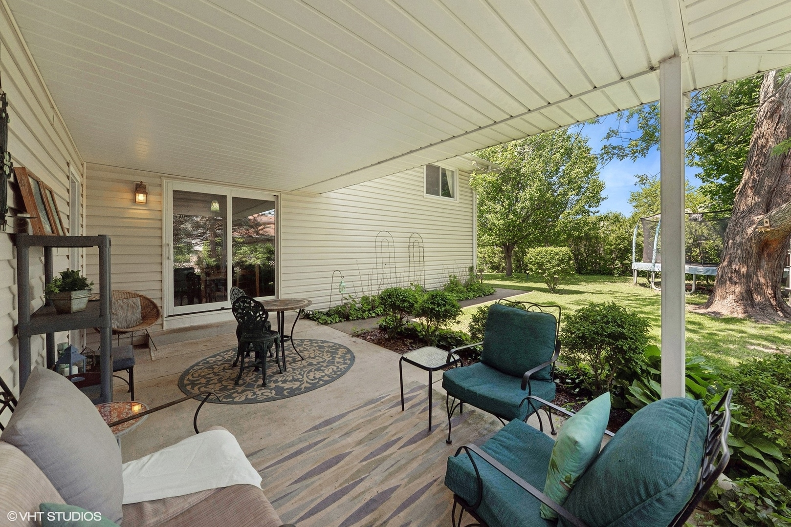 750 Leaf Court Bartlett, IL 60103 - Photo 15 of 17 a outdoor living space with furniture and garden