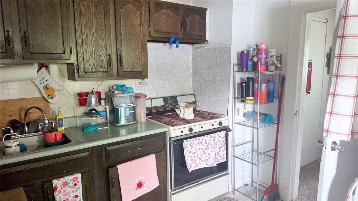 148 Parkway Rochester, NY 14608 - Photo 12 of 18 Upstairs Apt #2 Kitchen