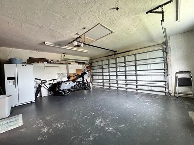 a view of a garage