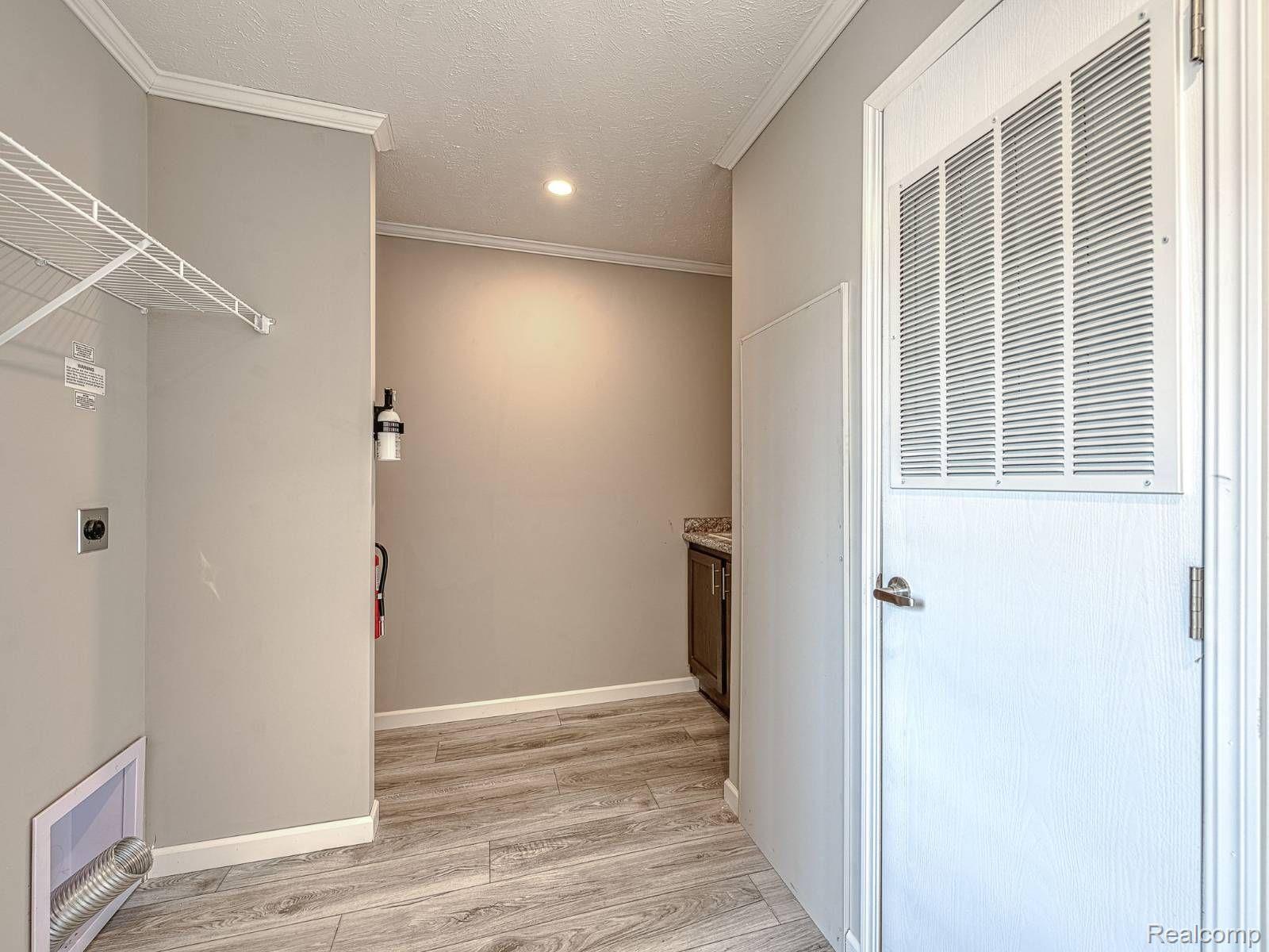 33151 Fort Road Rockwood, MI 48173 - Photo 22 of 24 Gallery Image 22