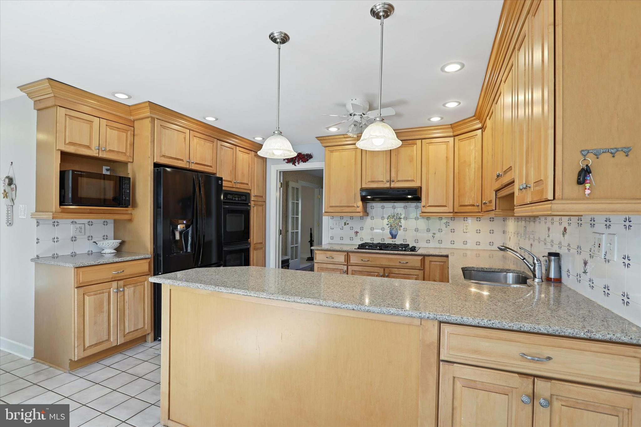 343 Richard Road Yardley, PA 19067 - Photo 15 of 32 Gallery Image 15