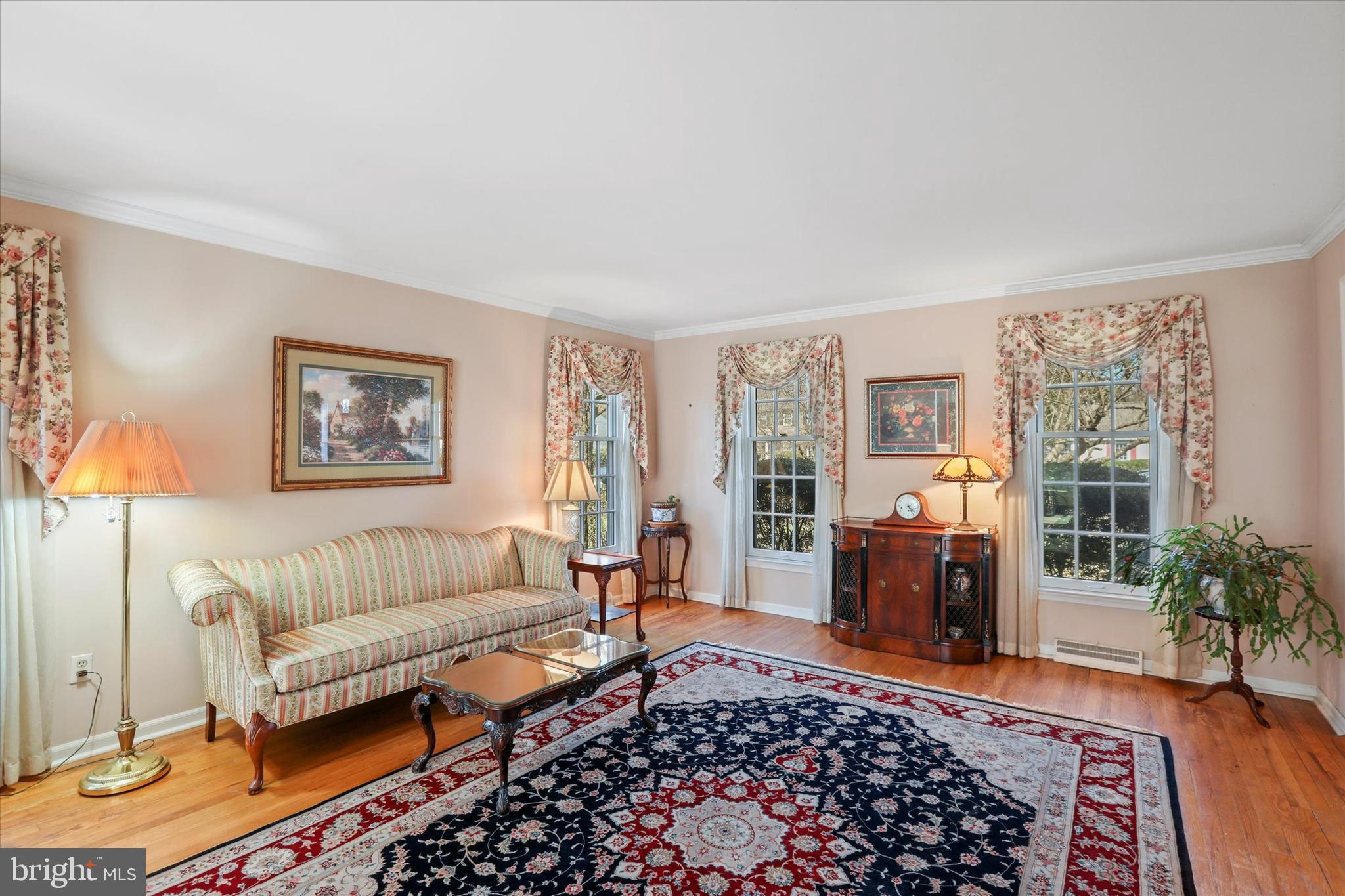 343 Richard Road Yardley, PA 19067 - Photo 6 of 32 Gallery Image 6