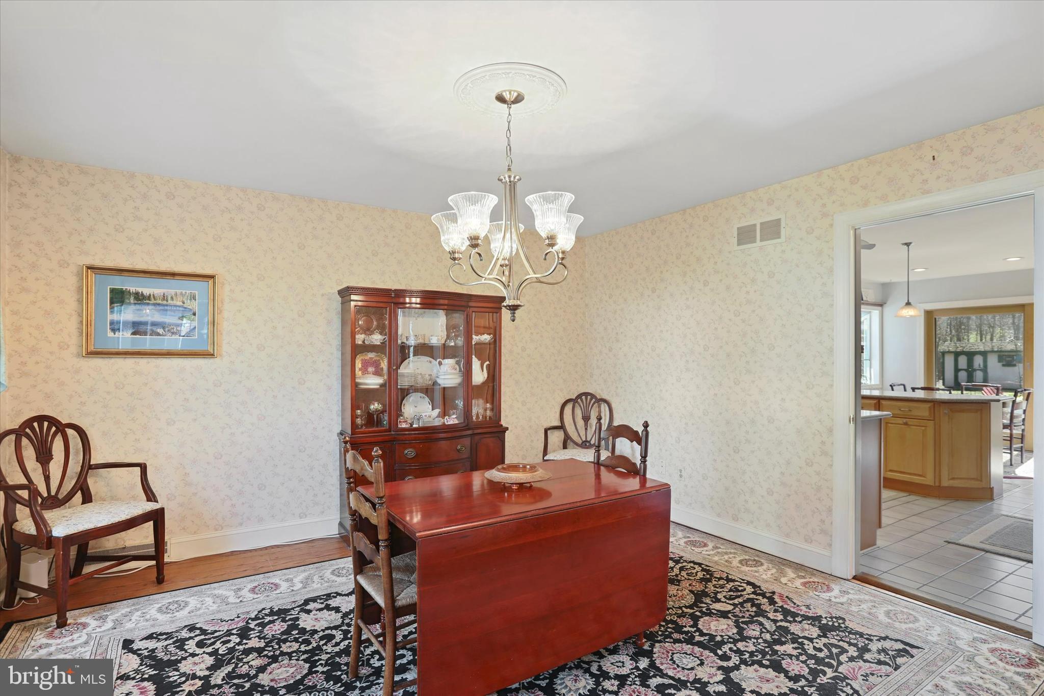 343 Richard Road Yardley, PA 19067 - Photo 10 of 32 Gallery Image 10