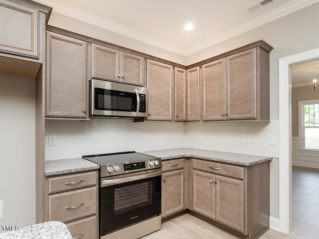 2074 Burch Bridge Road Burlington, NC 27217 - Photo 8 of 25 Kitchen
