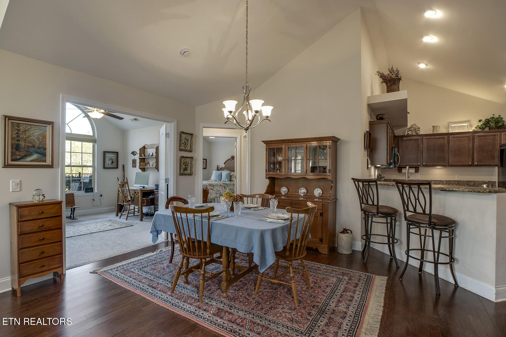 811 Pryse Farm Boulevard Knoxville, TN 37934 - Photo 15 of 42 15_PryseFarmBlvd_811_Dining01