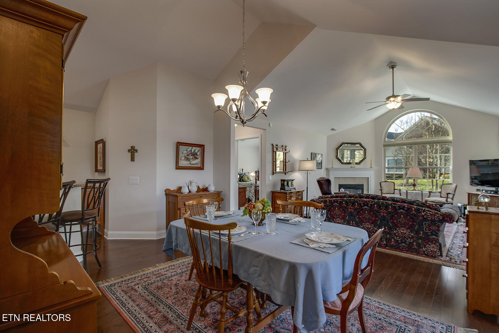 811 Pryse Farm Boulevard Knoxville, TN 37934 - Photo 26 of 42 26_PryseFarmBlvd_811_Dining03