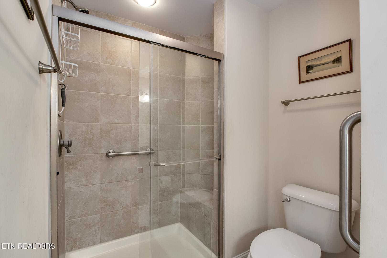 811 Pryse Farm Boulevard Knoxville, TN 37934 - Photo 30 of 42 30_PryseFarmBlvd_811_MasterBath02