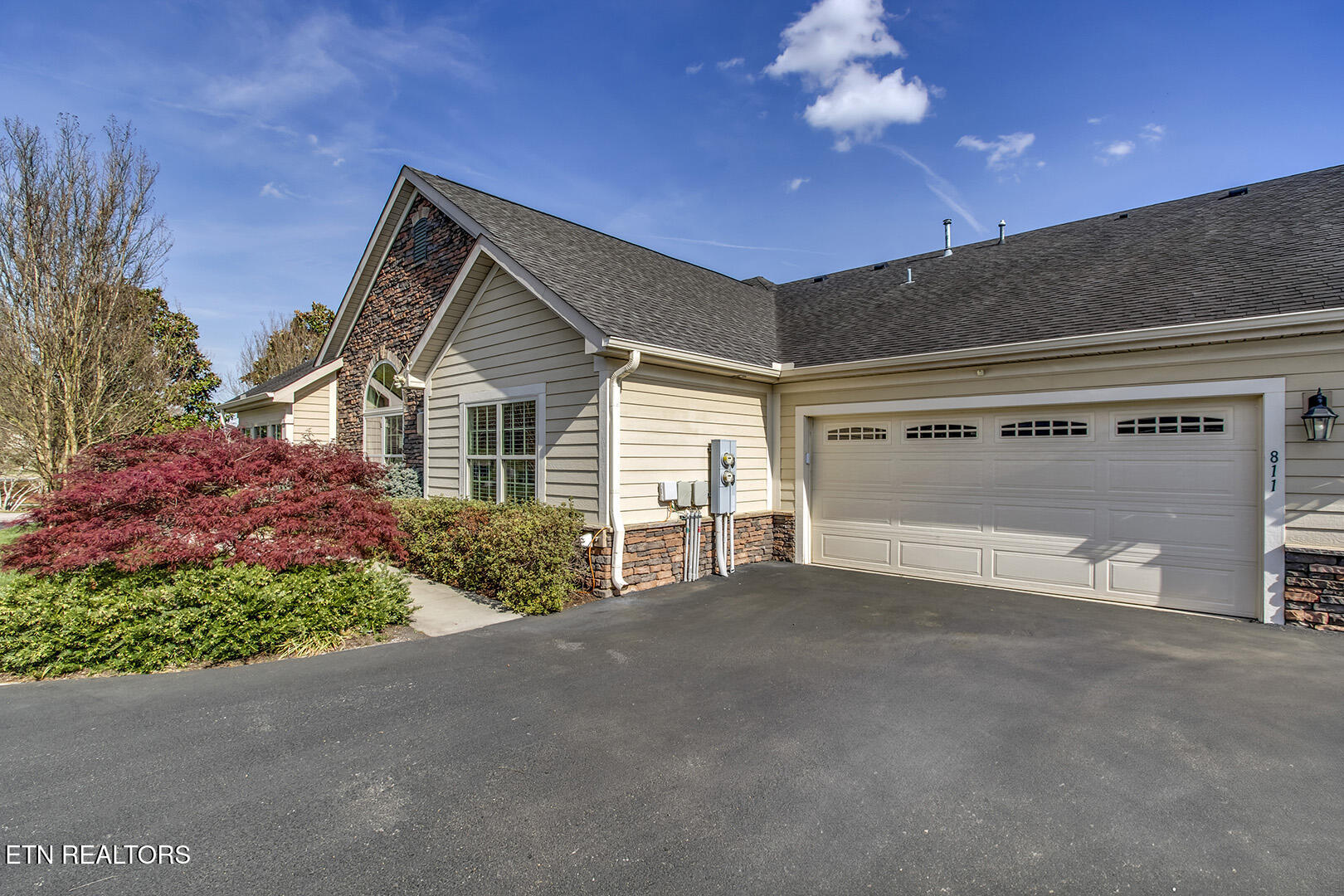 811 Pryse Farm Boulevard Knoxville, TN 37934 - Photo 3 of 42 02_PryseFarmBlvd_811_GarageSideEntry