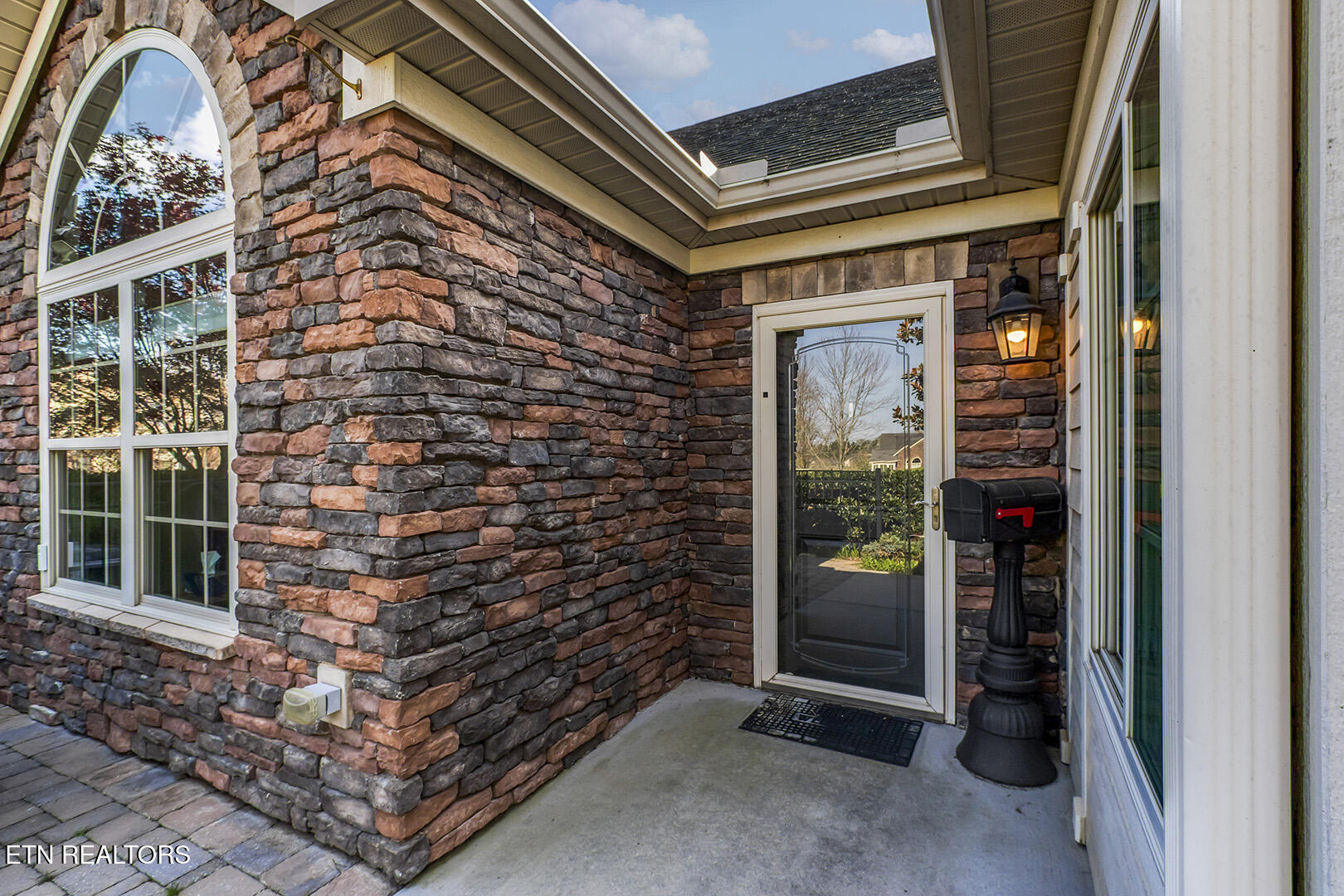 811 Pryse Farm Boulevard Knoxville, TN 37934 - Photo 7 of 42 07_PryseFarmBlvd_811_FrontPorch
