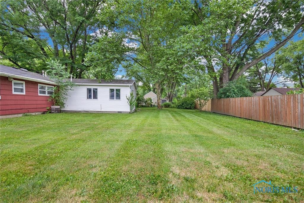 2131 Broadstone Road Toledo, OH 43615 - Photo 35 of 39 Gallery Image 35
