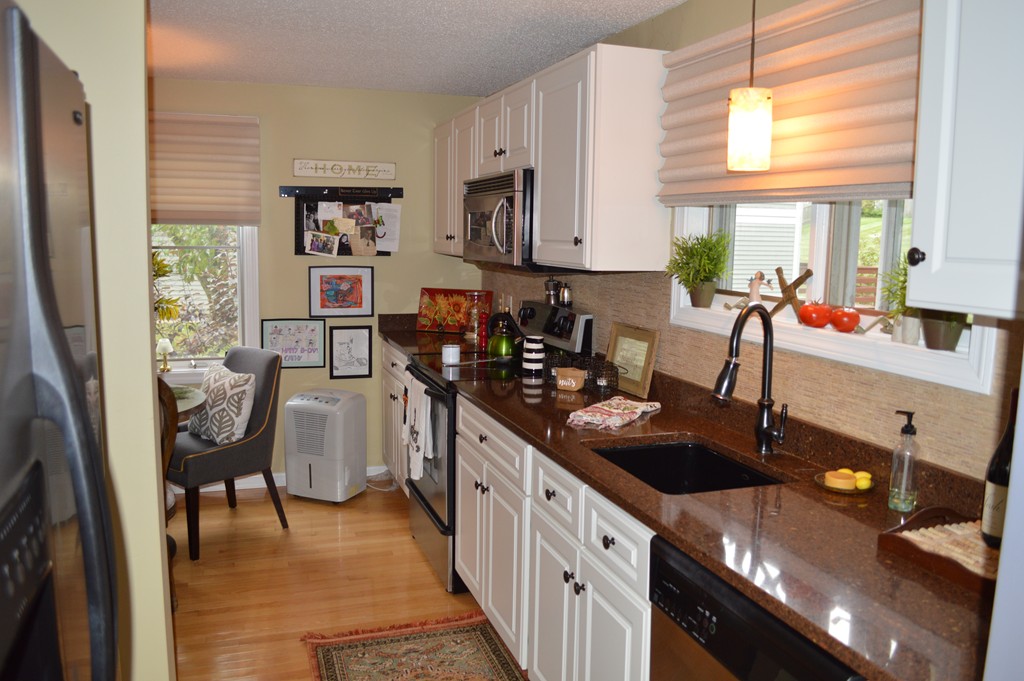 19 Stone Ridge Road, Unit 19 Franklin, MA 02038 - Photo 11 of 24 Gallery Image 11