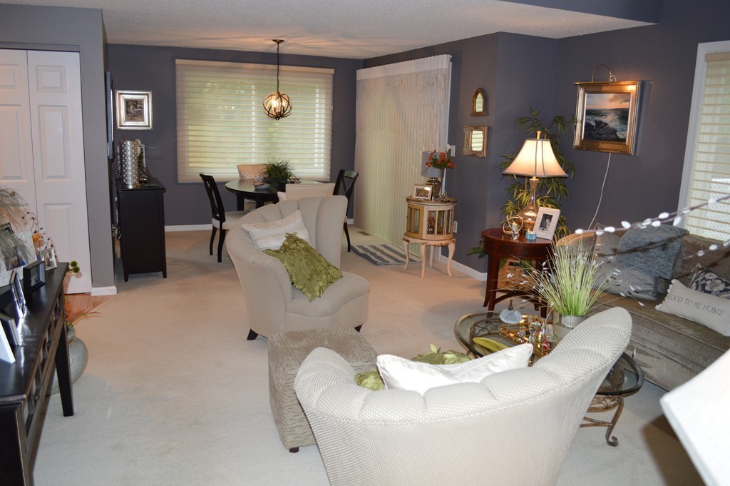 19 Stone Ridge Road, Unit 19 Franklin, MA 02038 - Photo 3 of 24 Gallery Image 3