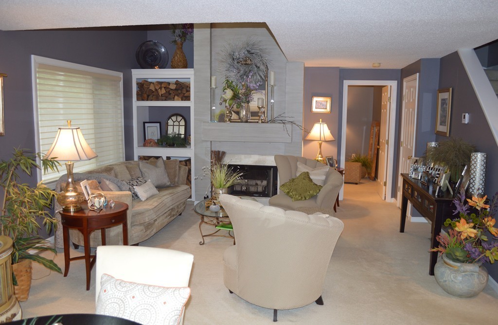 19 Stone Ridge Road, Unit 19 Franklin, MA 02038 - Photo 4 of 24 Gallery Image 4