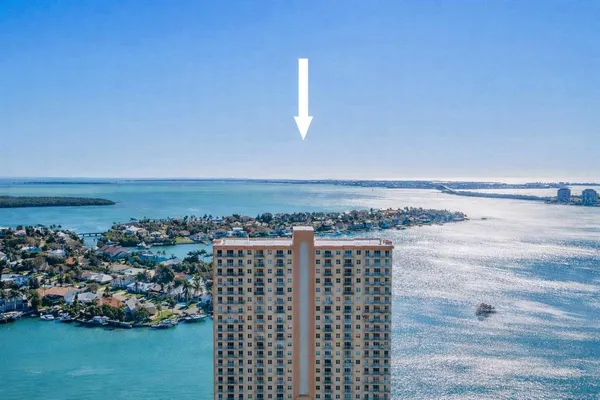 $287,000 | 4900 Brittany Drive South, Unit 405, St. Petersburg, FL 33715