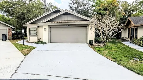 $2,395 | 7805 Pine Trace Drive, Unit 18, Sarasota, FL 34243