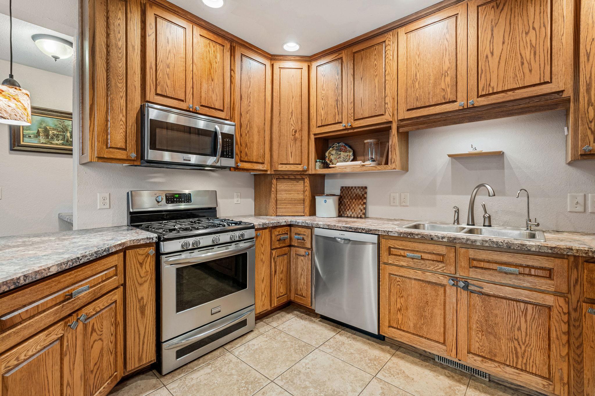 1636 St Paul Road Owatonna, MN 55060 - Photo 11 of 40