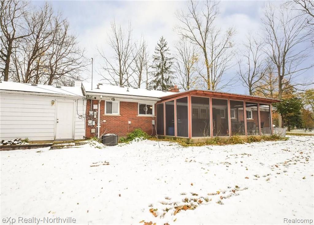 28471 Thorny Brae Road Farmington Hills, MI 48331 - Photo 25 of 27