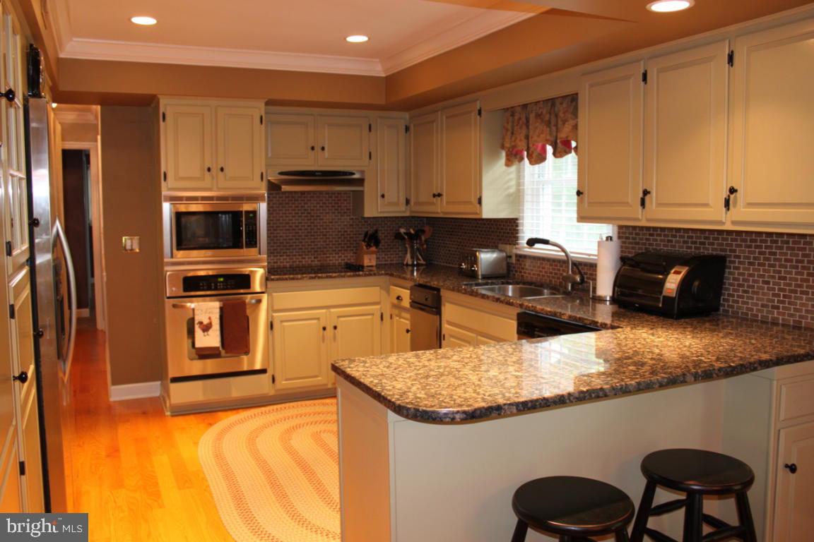 1301 Valley Road Lancaster, PA 17603 - Photo 5 of 38 Gallery Image 5