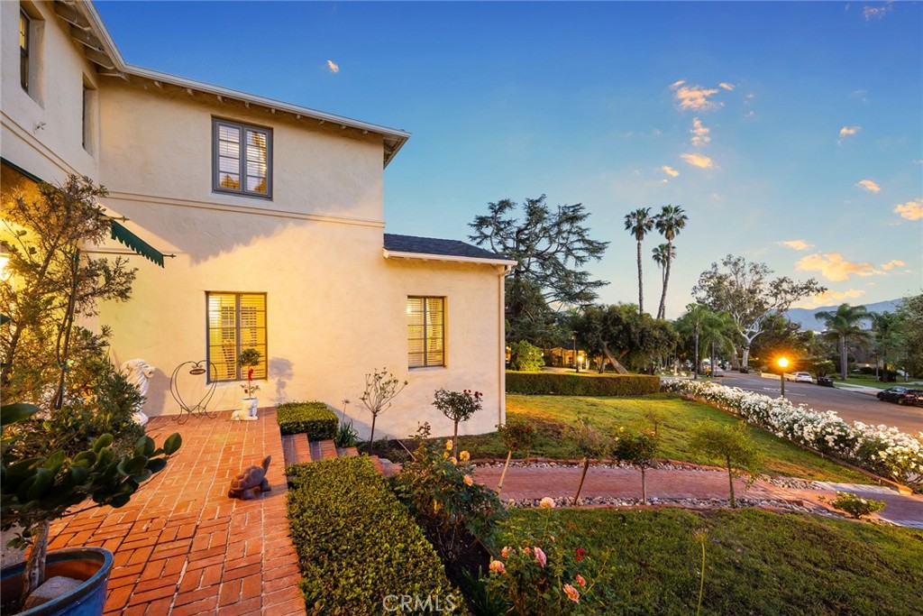 537 Cumberland Road Glendale, CA 91202 - Photo 10 of 74