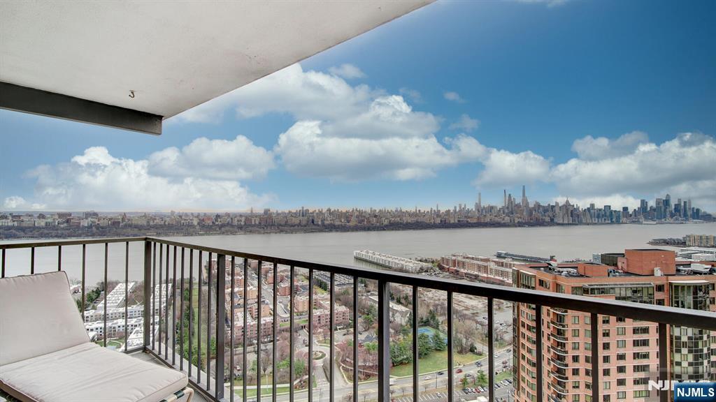 250 Gorge Road, Unit 28D Cliffside Park, NJ 07010 - Photo 13 of 40