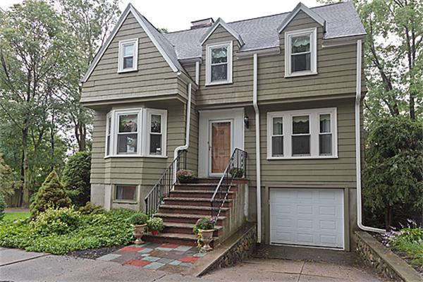 103 Glenburn Road Arlington, MA 02476 - Photo 1 of 20 Gallery Image 1