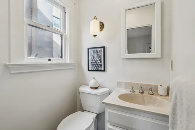 $1,995,000 | 1960 El Dorado Avenue, Berkeley, CA 94707